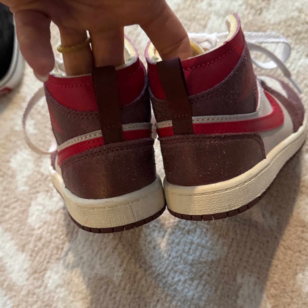 Nike Kids Sneakers in Red and Brown - Picture 3 of 5